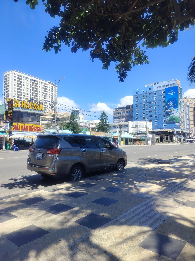 Thuê xe vũng tàu đi Sài Gòn có tài xế 