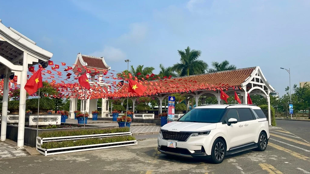 Thuê xe du lịch có tài xế
