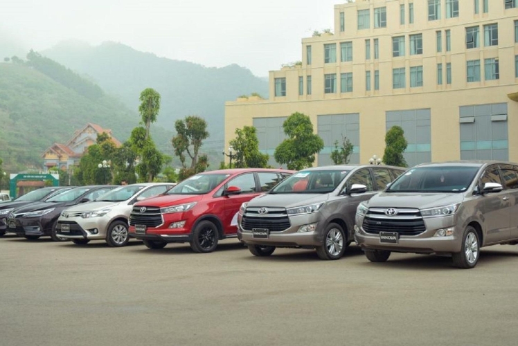 Thuê xe 7 chỗ thủ đức đi ký hợp đồng