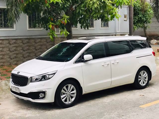 Thuê xe 7 chỗ Linh Tây đi sân bay Tân Sơn Nhất giá rẻ