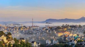 Thuê xe 7 chỗ Linh Trung đi tỉnh dài ngày giá tốt, xe đẹp, tài xế kinh nghiệm, phục vụ tận nơi Thủ Đức.